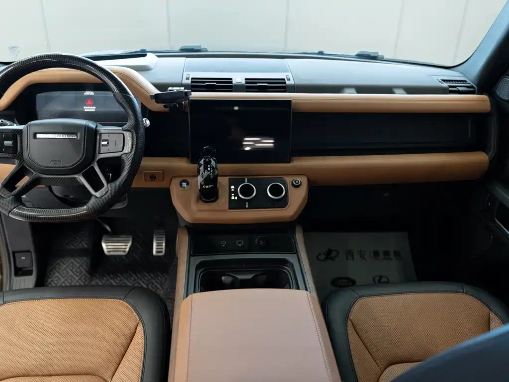 Land Rover Defender 2022 — фото 8