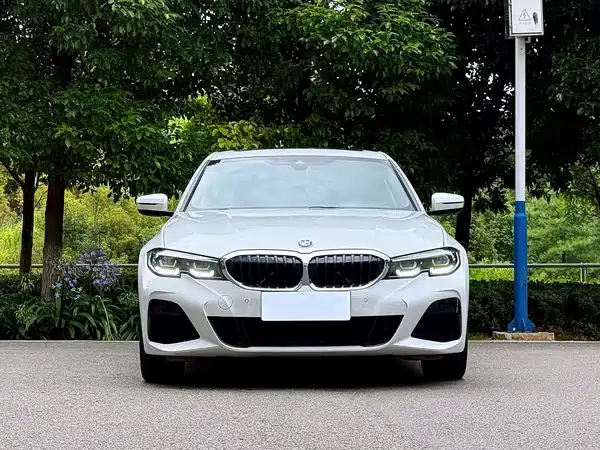 BMW 3 Series 2022