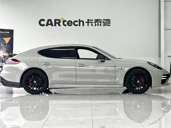 Porsche Panamera 2013