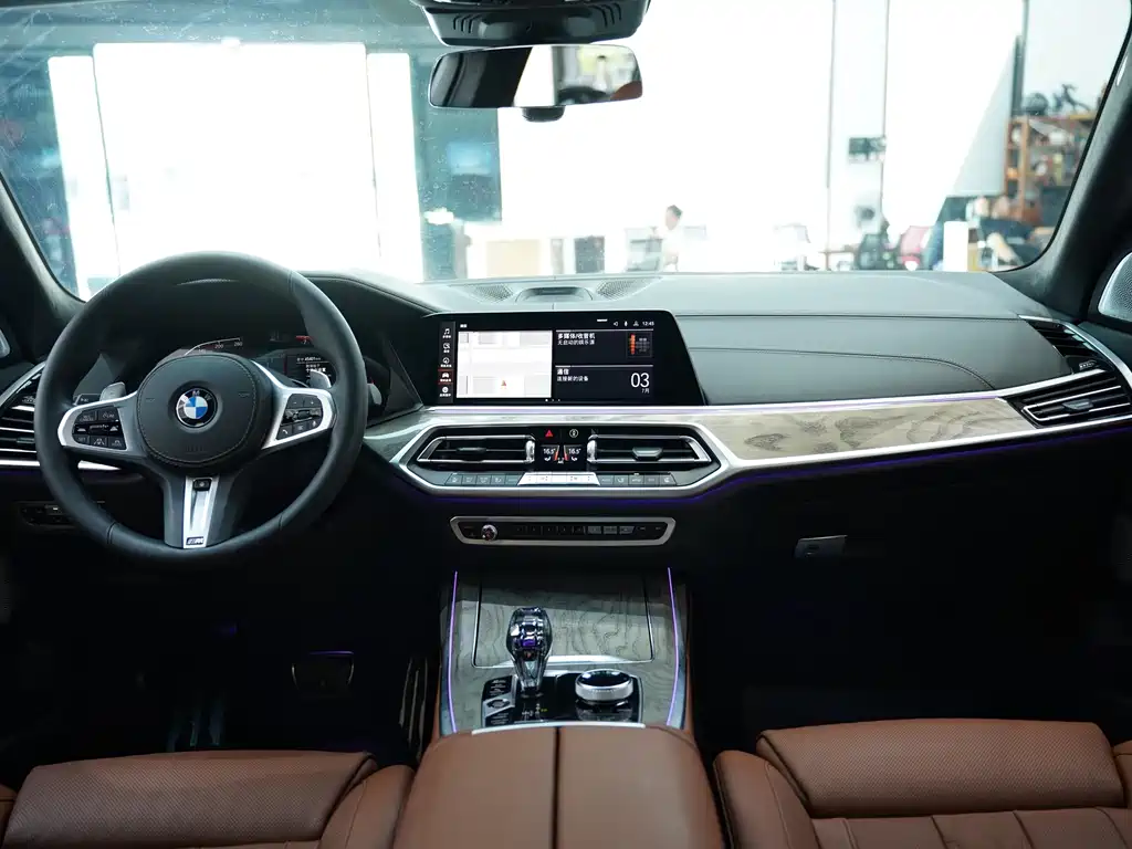 BMW X7 2020 — фото 8
