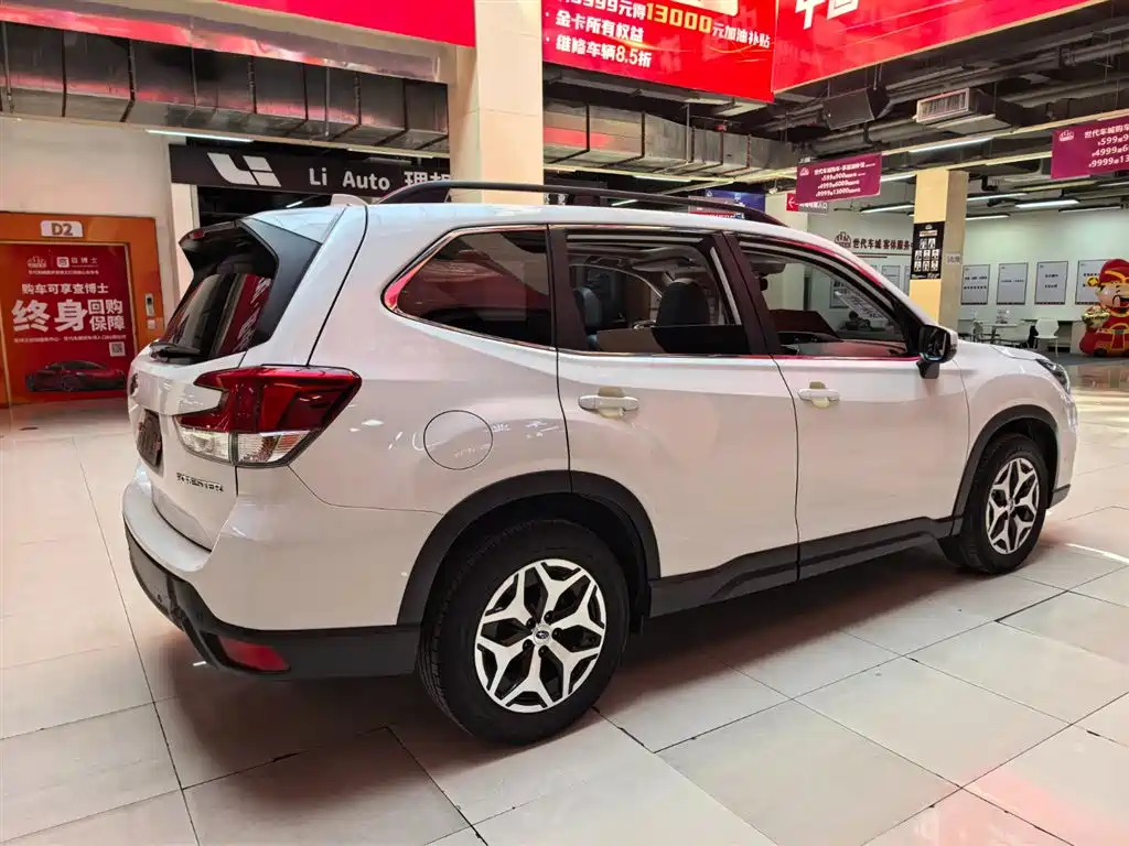 Subaru Forester 2021 — фото 3