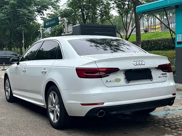 Audi A4L 2017