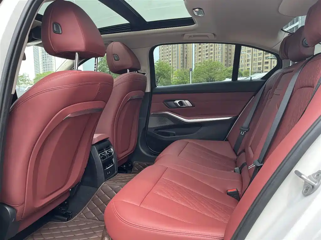 BMW 3 Series 2023 — фото 15