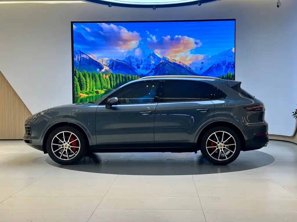 Porsche Cayenne 2018 — фото 3