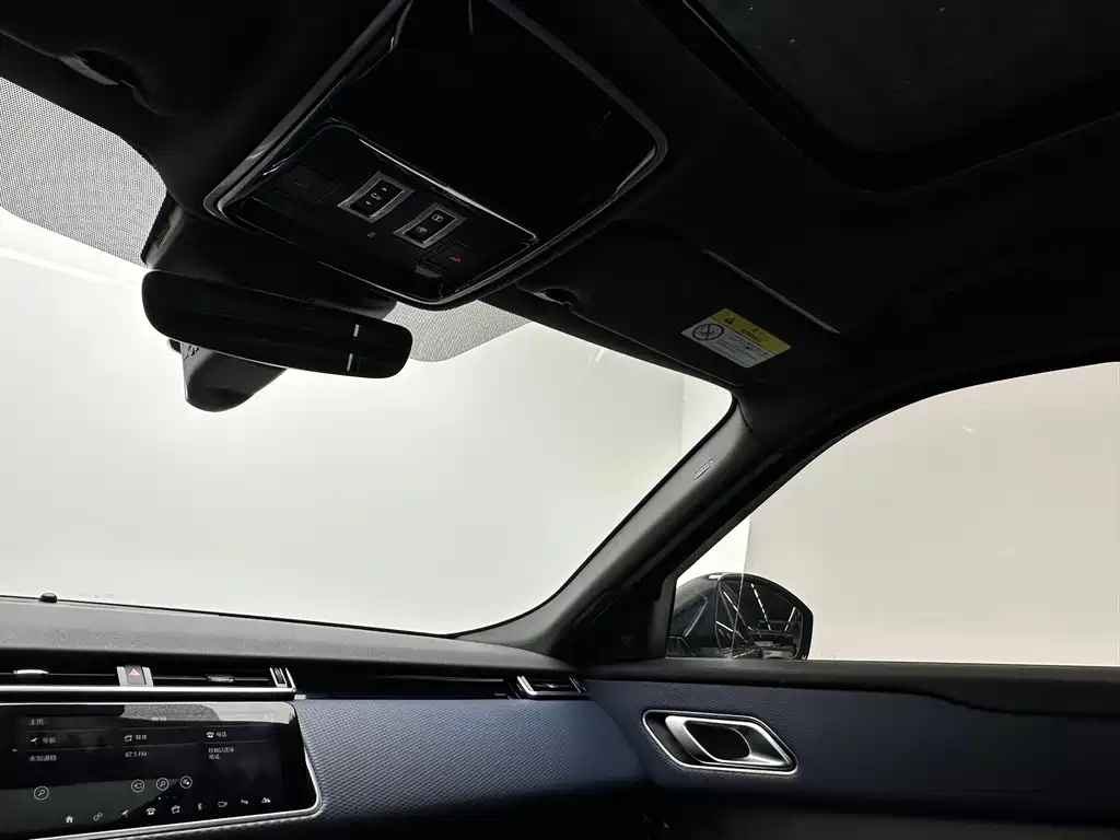 Land Rover Velar 2021 — фото 16