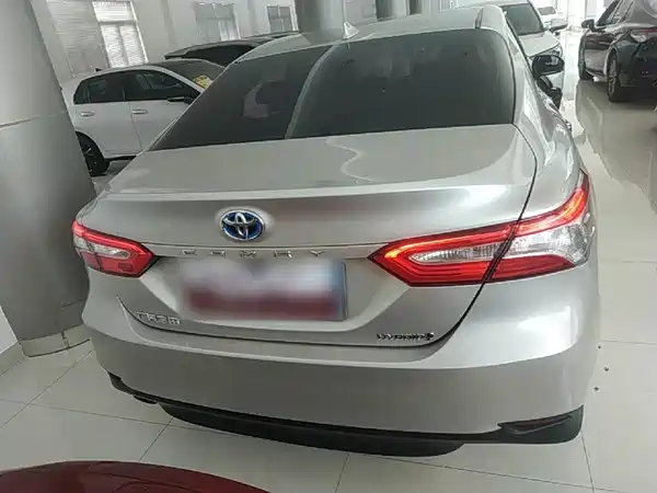 Toyota Camry 2021