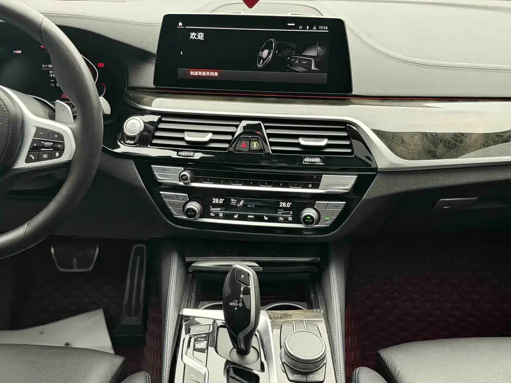 BMW 6 Series GT 2020 — фото 13