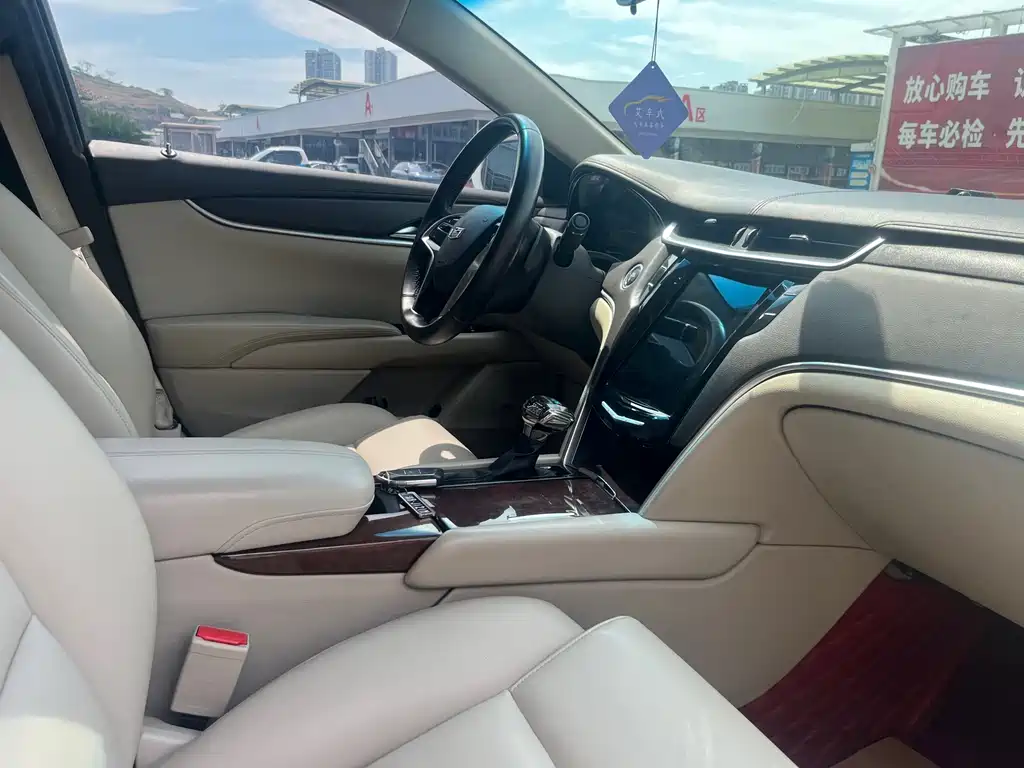 Cadillac XTS 2017 — фото 10