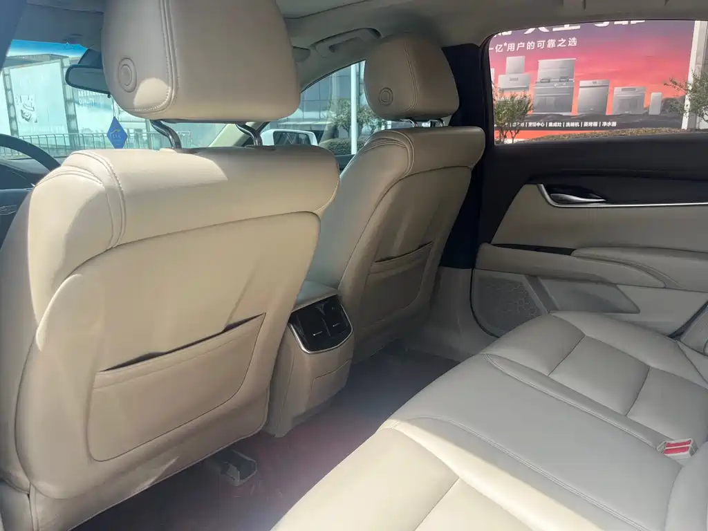 Cadillac XTS 2017 — фото 4