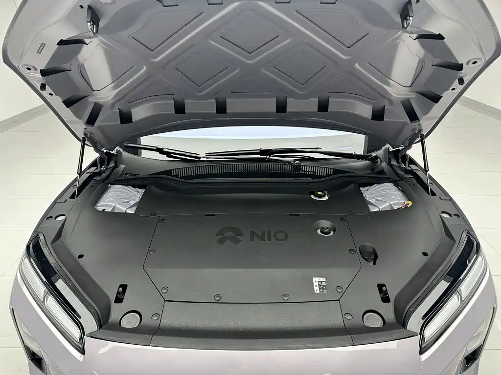 NIO ET5T 2025 — фото 13