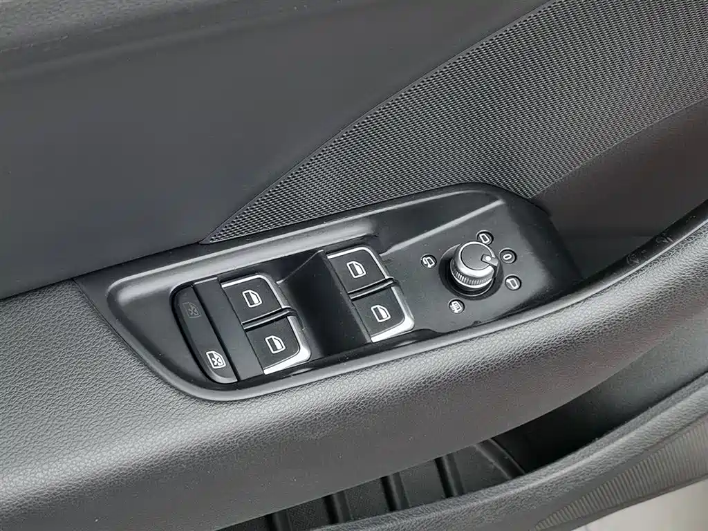 Audi A3 2016 — фото 9