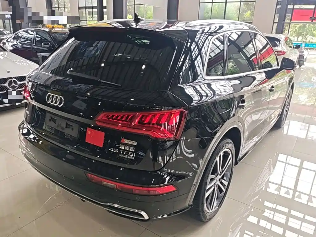 Audi Q5L 2021