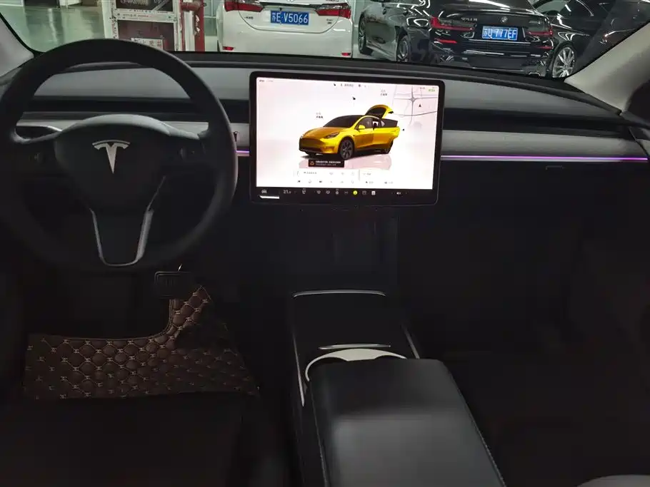 Tesla Model Y 2024 — фото 12