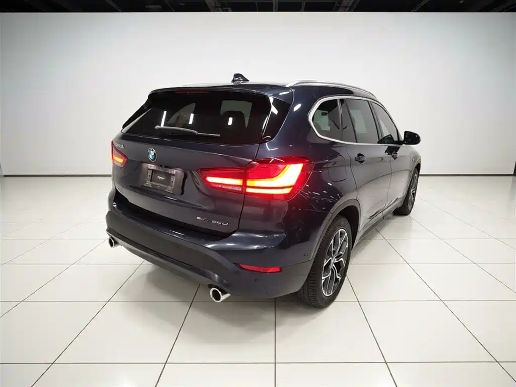 BMW X1 2021 — фото 7