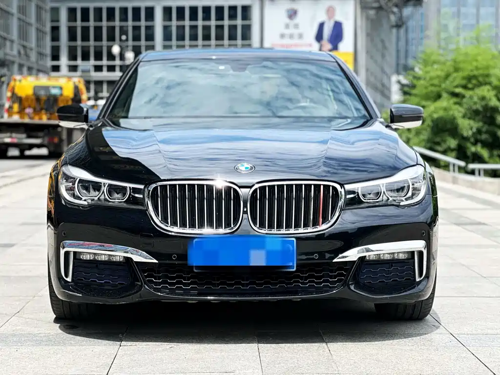 BMW 7 Series 2017 — фото 2