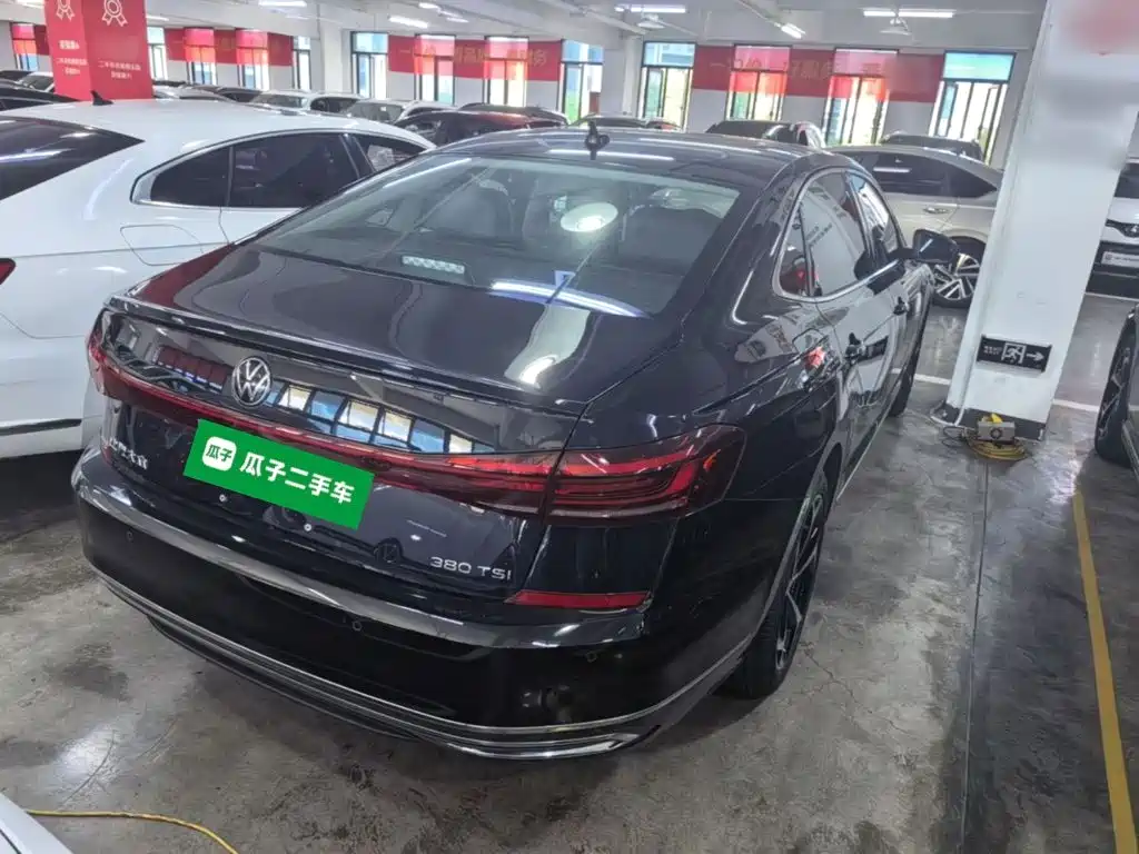Volkswagen Passat 2024