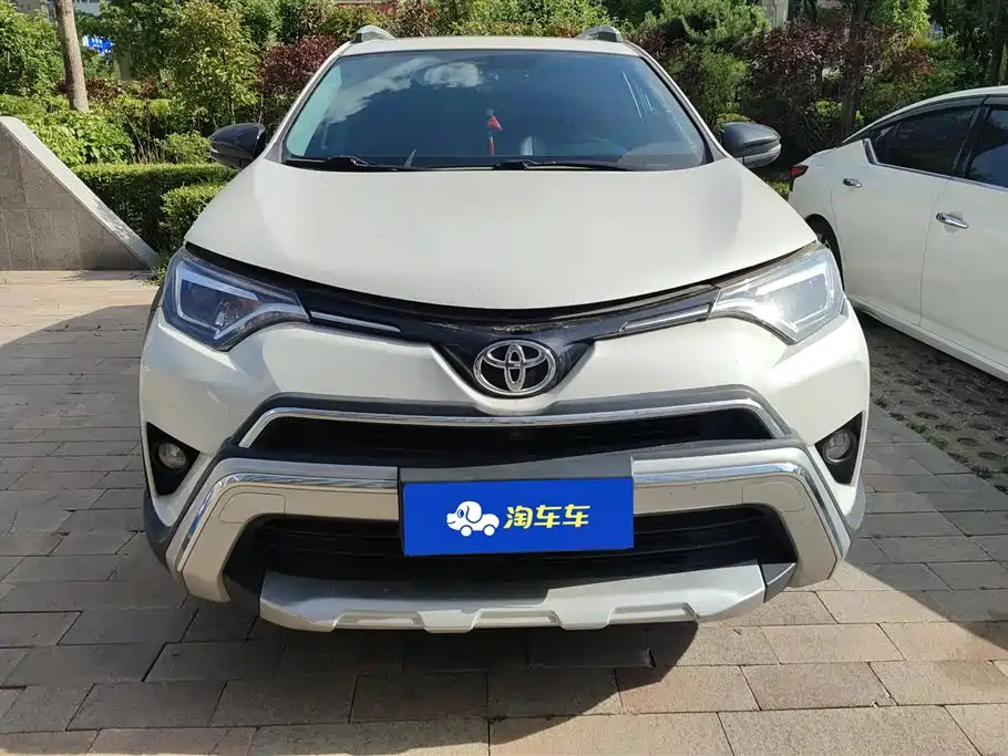 Toyota RAV4 2019 — фото 2