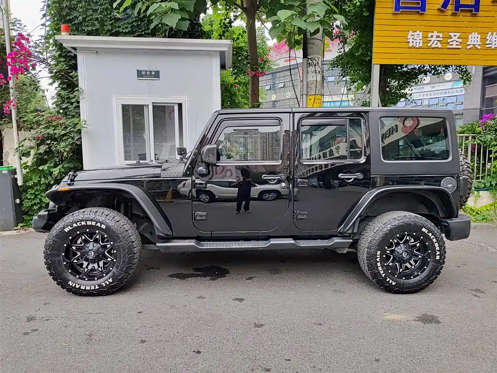 Jeep Wrangler 2015 — фото 3