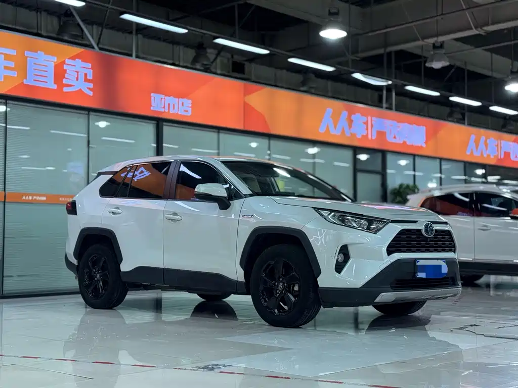 Toyota RAV4 2021