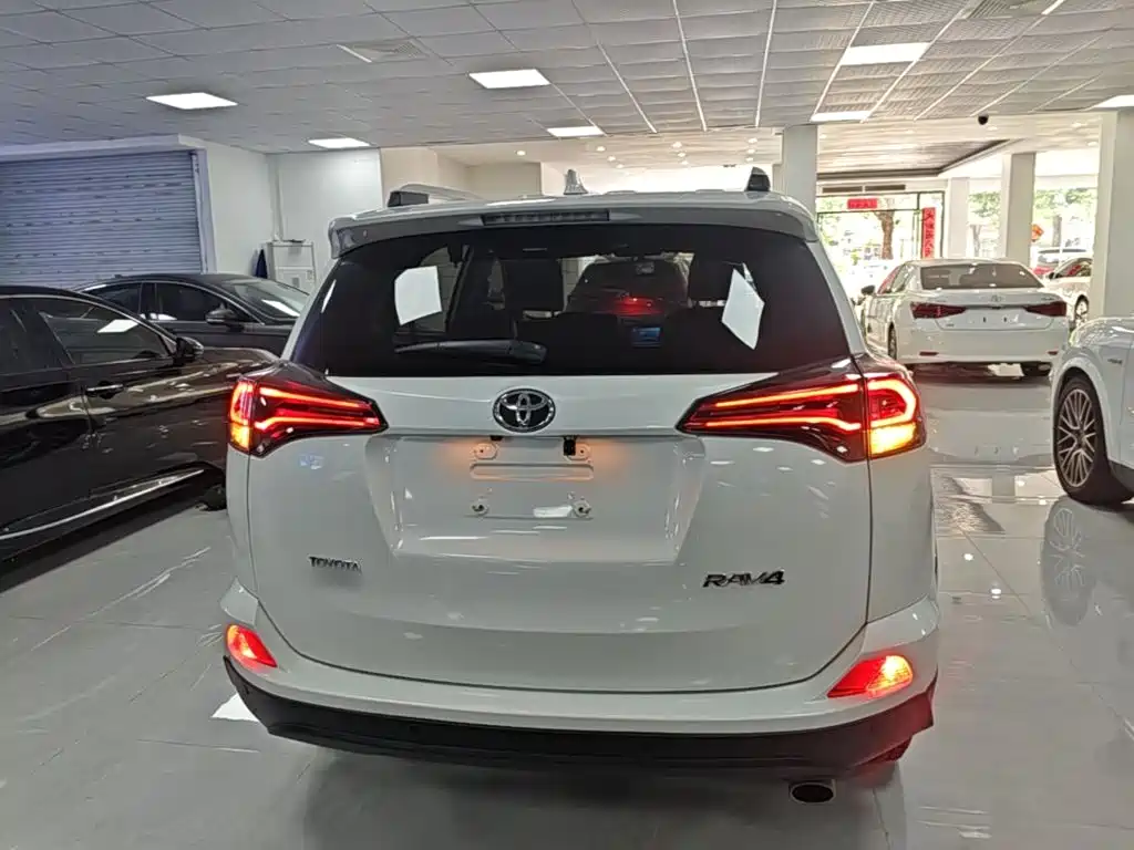 Toyota RAV4 2017