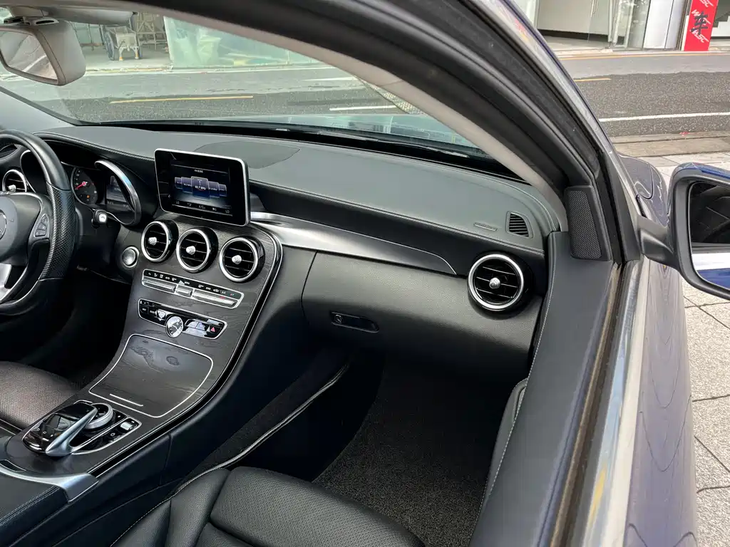 Mercedes-Benz C-Class 2015 — фото 17