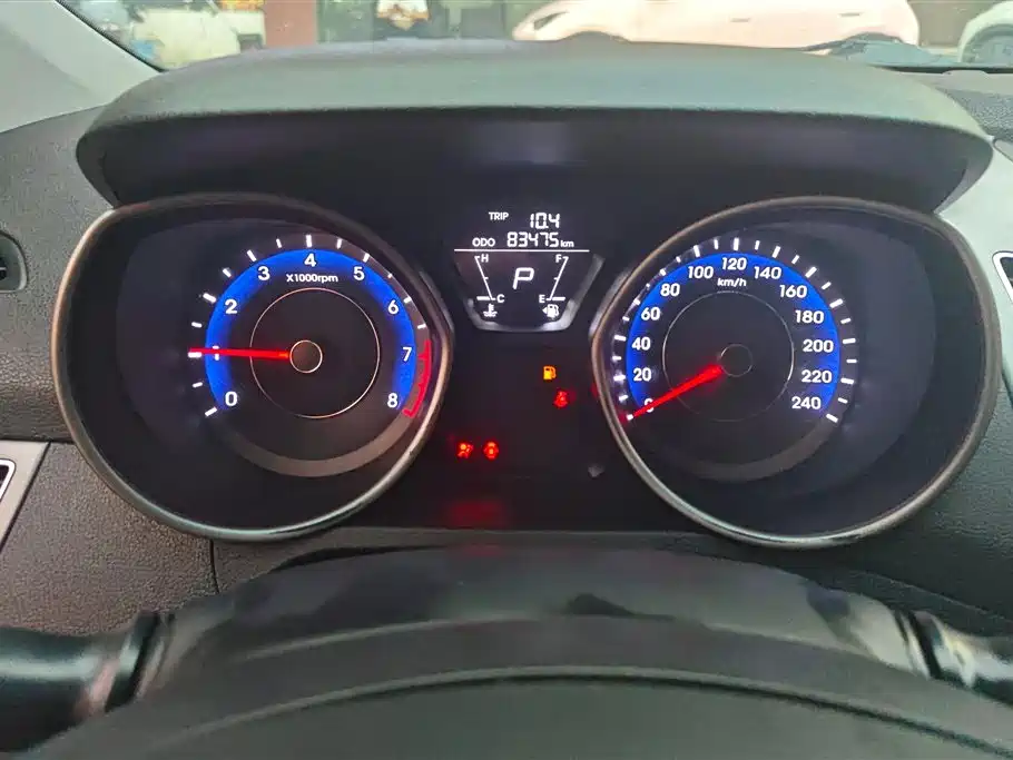 Hyundai Elantra Langdong 2017 — фото 14