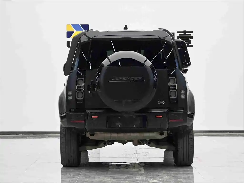 Land Rover Defender 2024 — фото 5