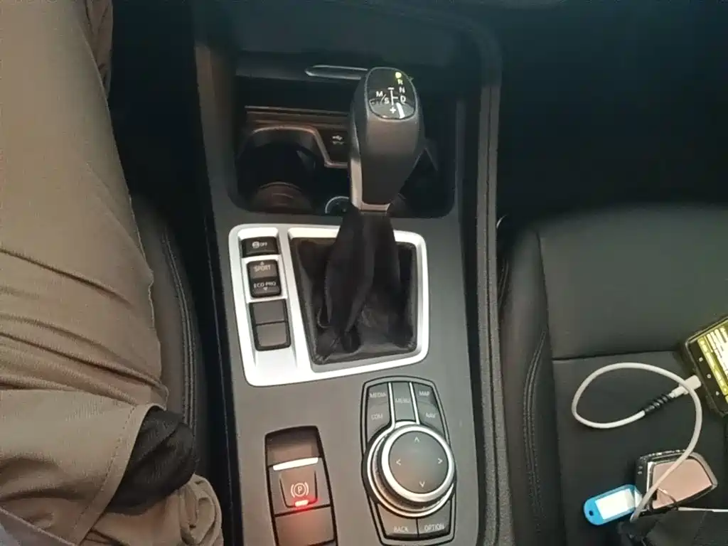 BMW 1 Series 2019 — фото 14