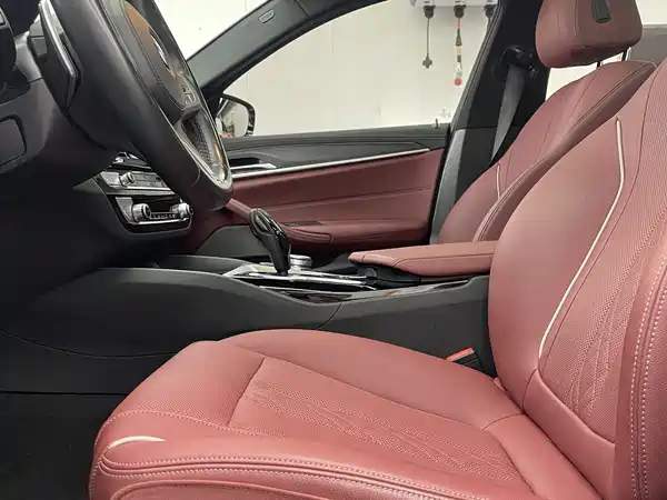 BMW 5 Series 2023