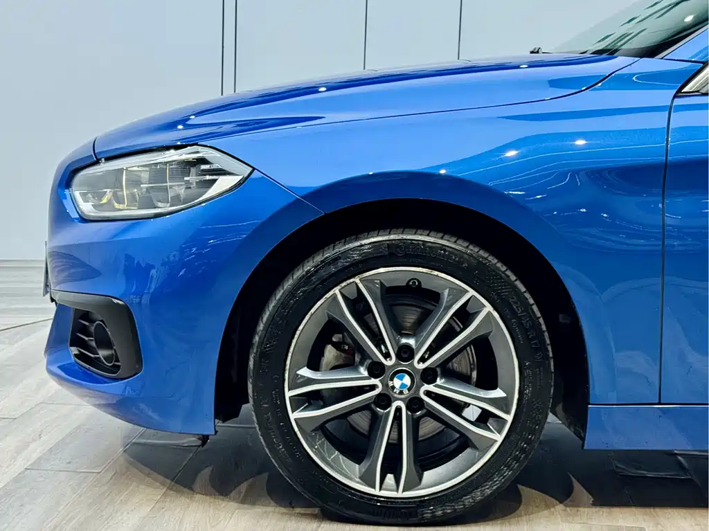 BMW 1 Series 2019 — фото 24