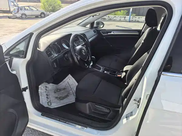 Volkswagen Golf 2020