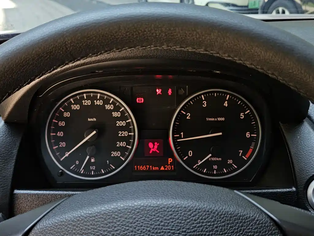 BMW X1 2012 — фото 15
