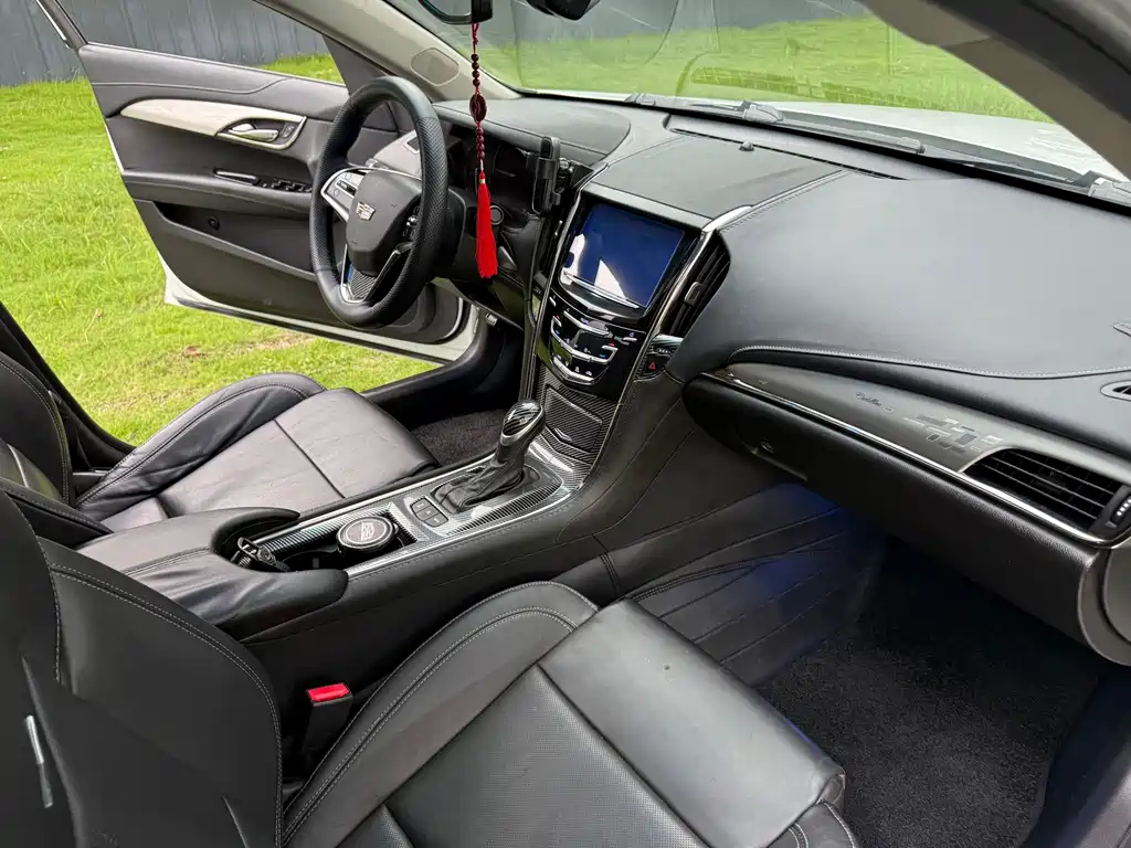Cadillac ATS-L 2017 — фото 13
