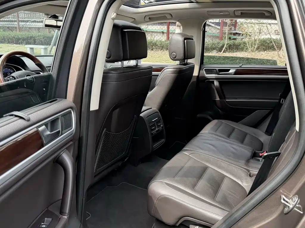 Volkswagen Touareg 2014