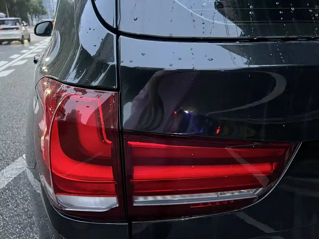 BMW X5 2018 — фото 10