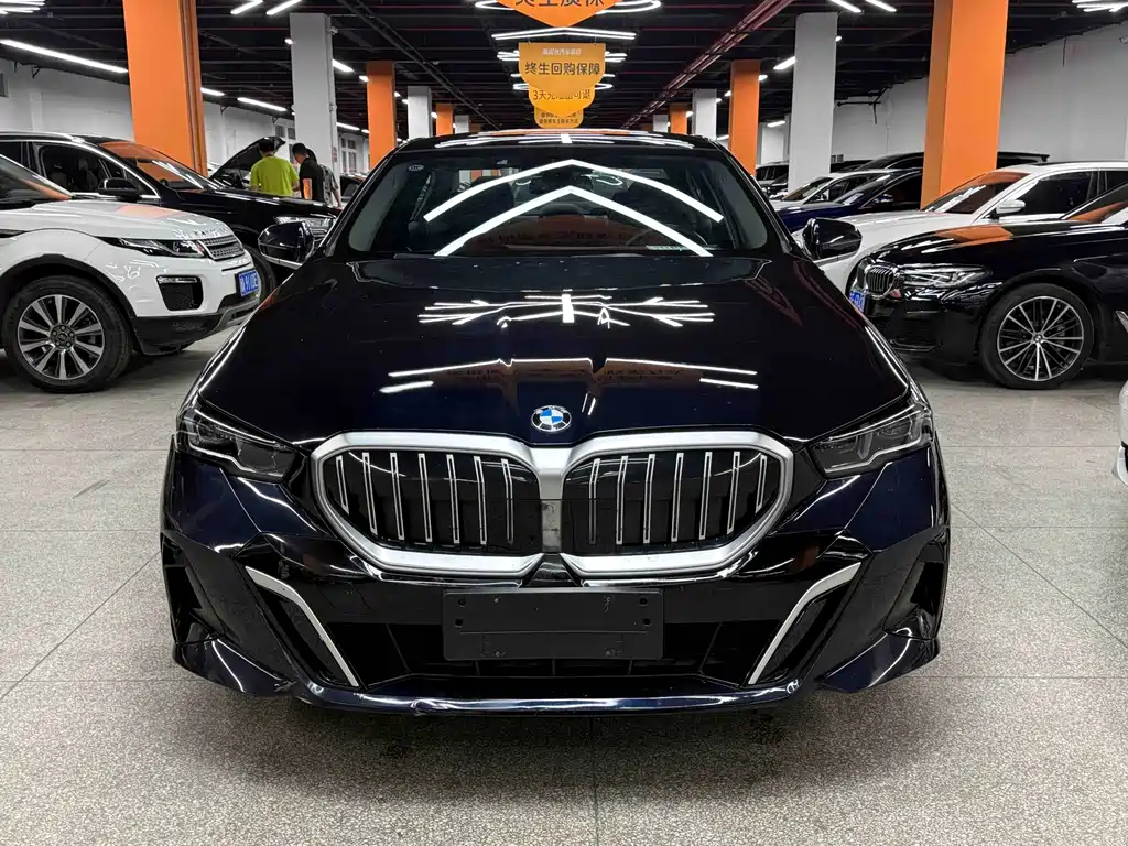 BMW 5 Series 2025