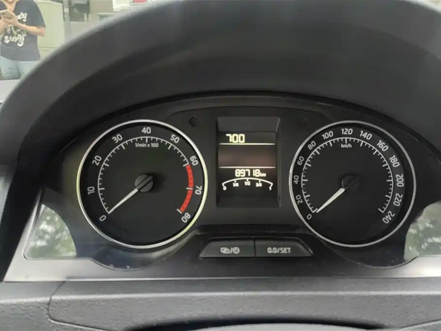 Skoda Rapid Spaceback 2016 — фото 14