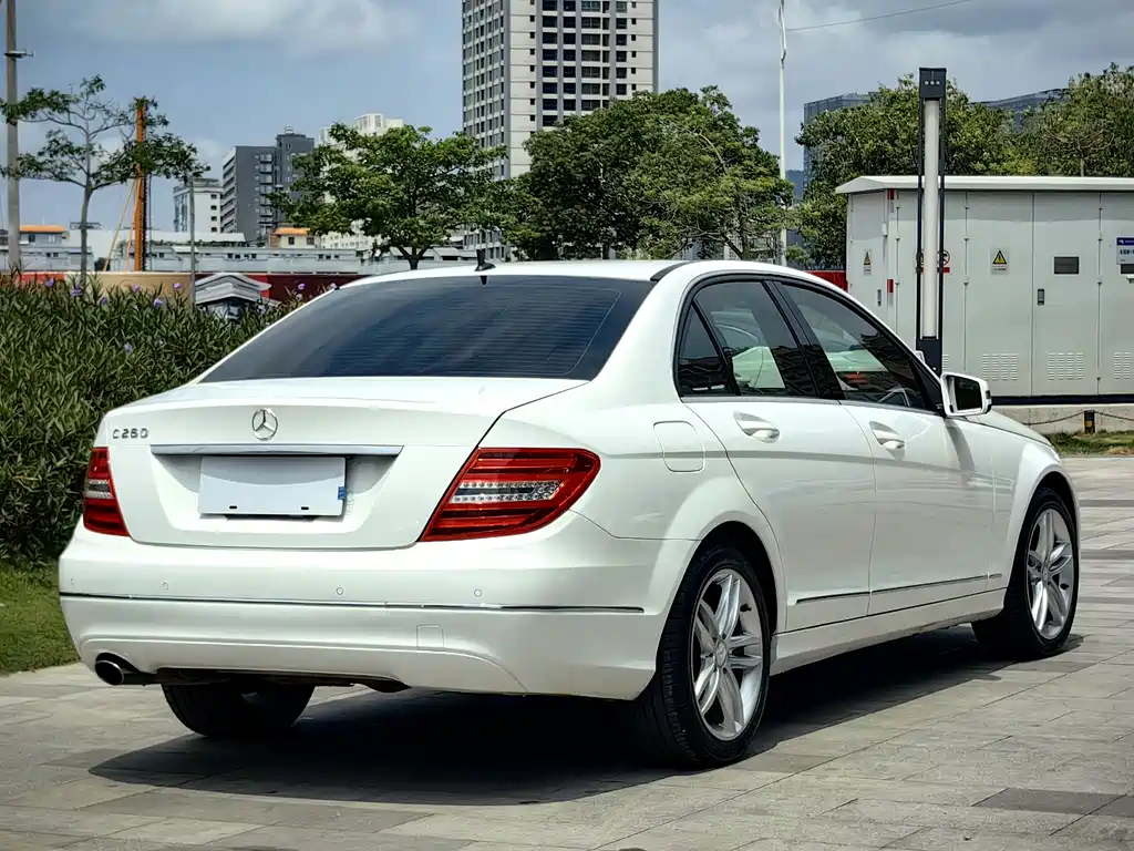 Mercedes-Benz C-Class 2013 — фото 4