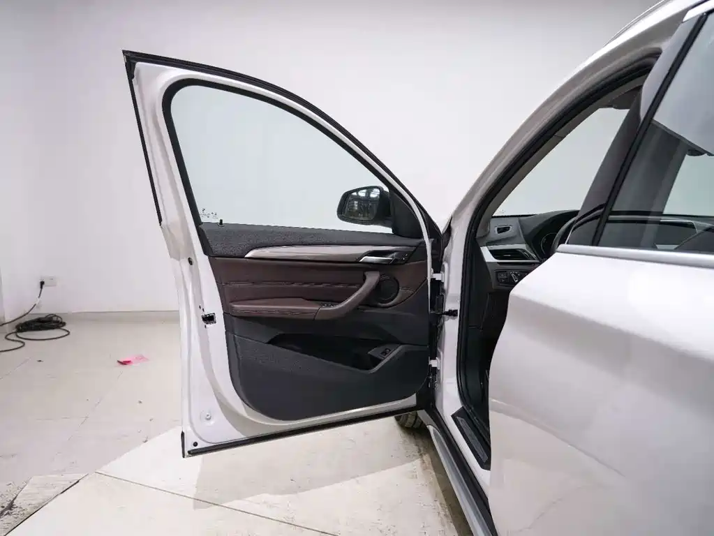 BMW X1 2019 — фото 15