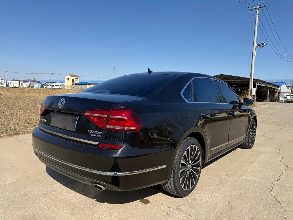 Volkswagen Passat 2017 — фото 7