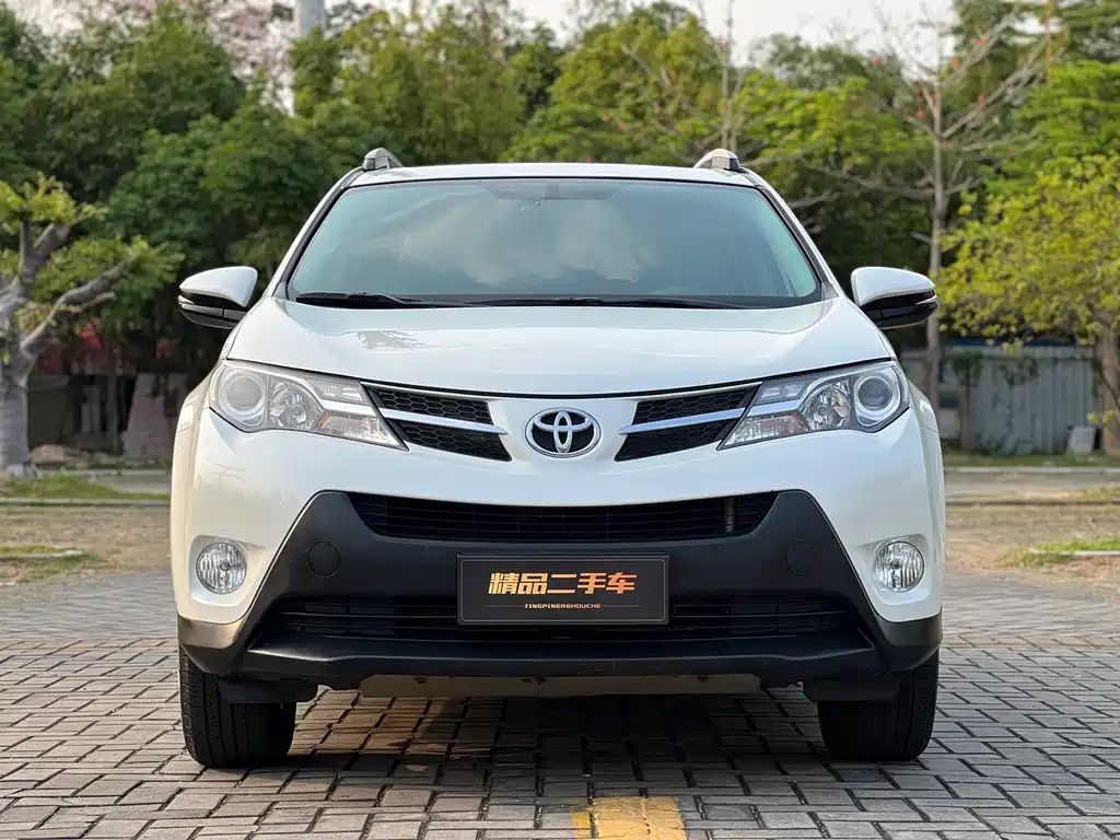 Toyota RAV4 2016 — фото 2