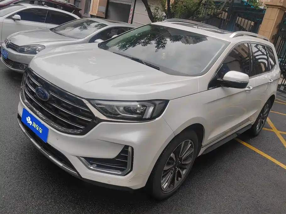 Ford Edge 2022