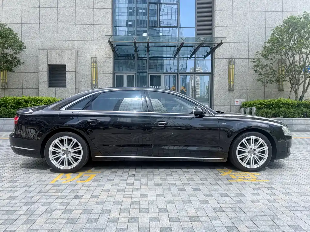 Audi A8 2016 — фото 4