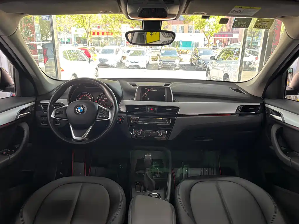 BMW X1 2016 — фото 9