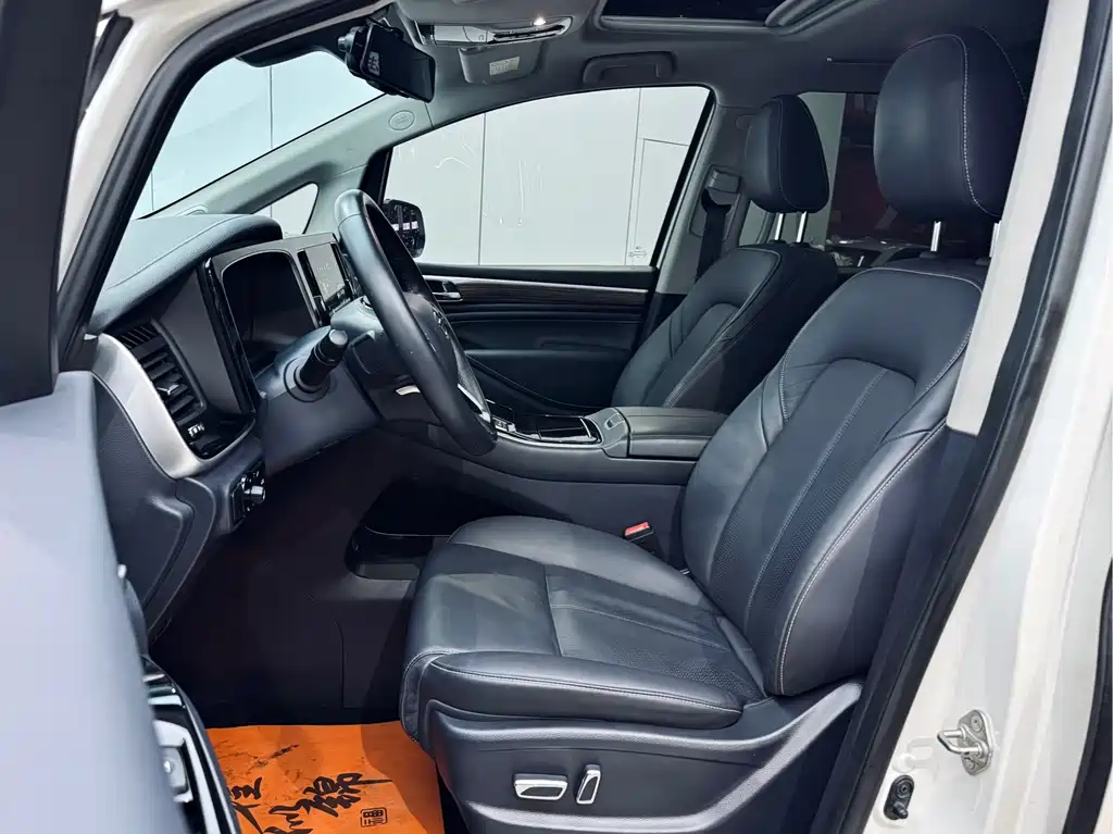 GAC Motor Trumpchi M8 2021 — фото 9