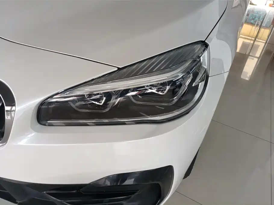BMW 2 Series Active Tourer 2019 — фото 5