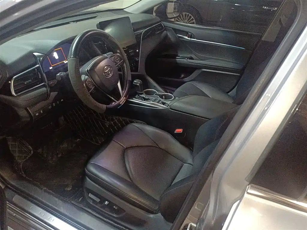 Toyota Camry 2023 — фото 15