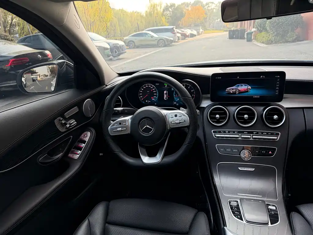 Mercedes-Benz C-Class 2021