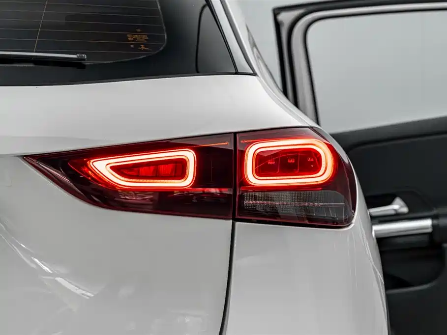 Mercedes-Benz GLA 2020 — фото 36