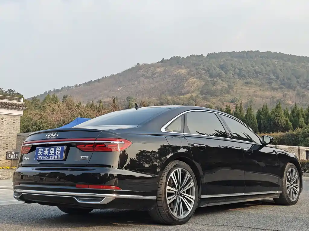 Audi A8 2021